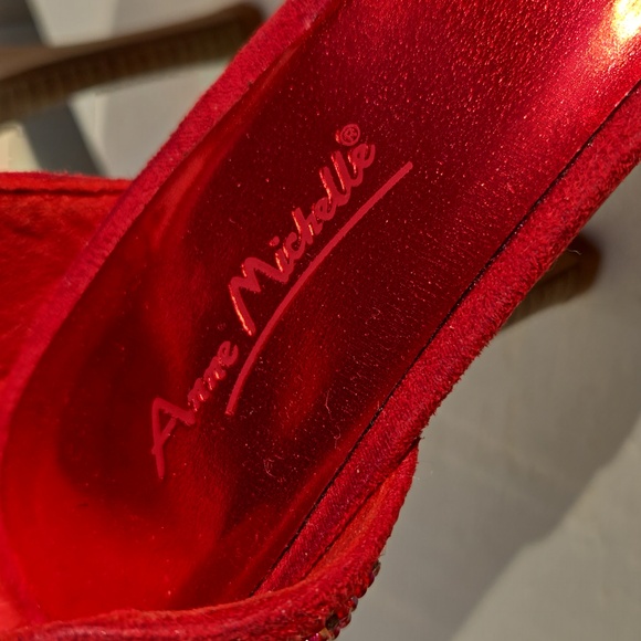 Shoes size 10 red faux suede - Picture 9 of 9